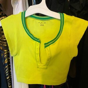 NWT - Urban Outfitters Crop Top - xs/s